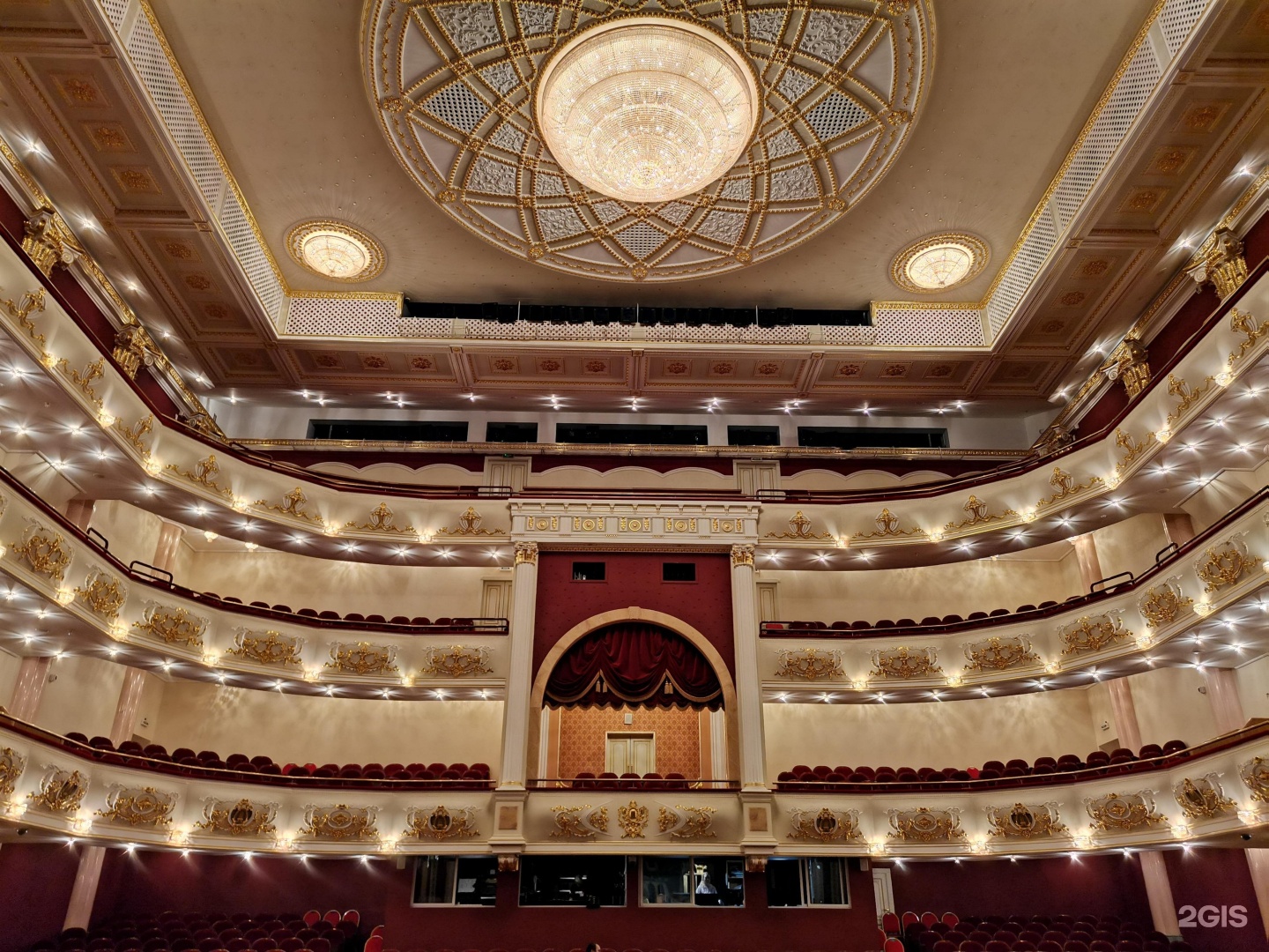 здание театра оперы и балета самара