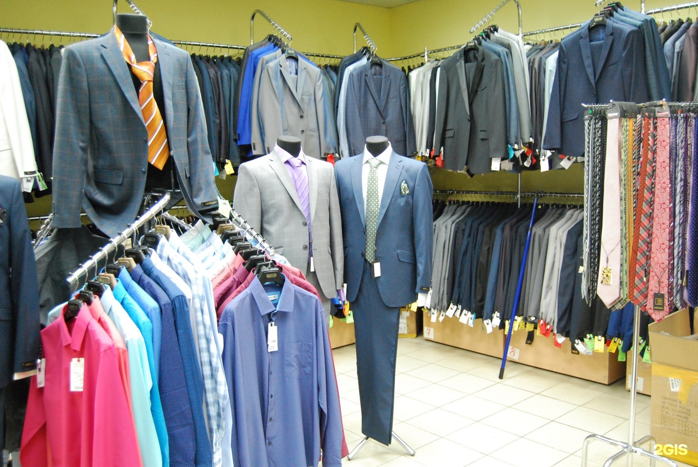 Магазины одежды в Саратове