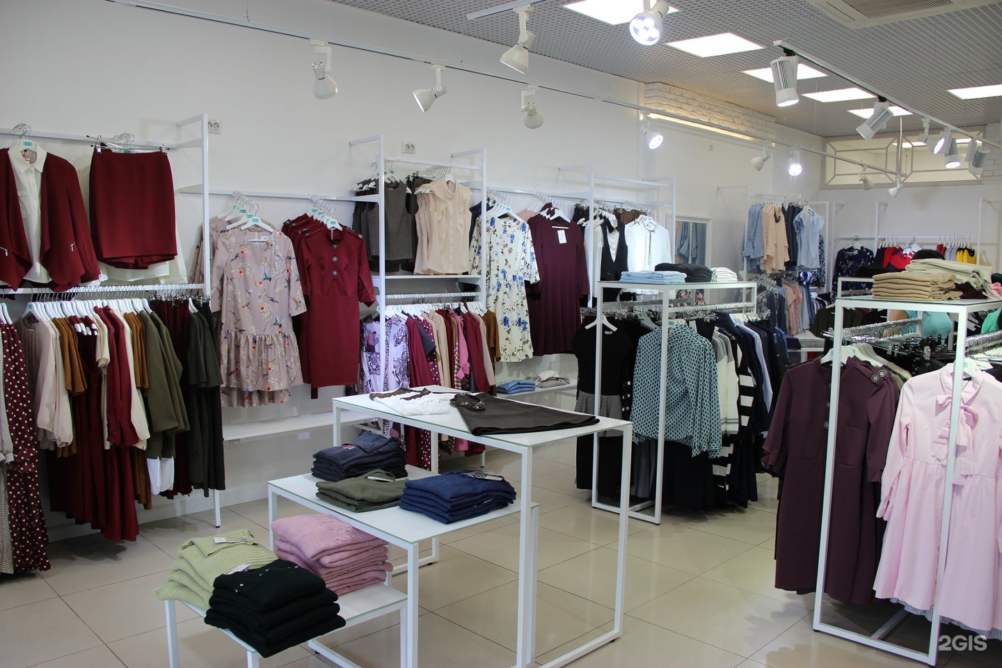 Магазины одежды в Абакане