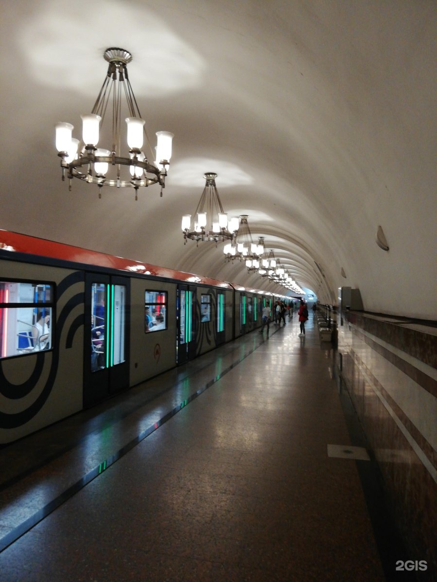 вестибюль метро фрунзенская