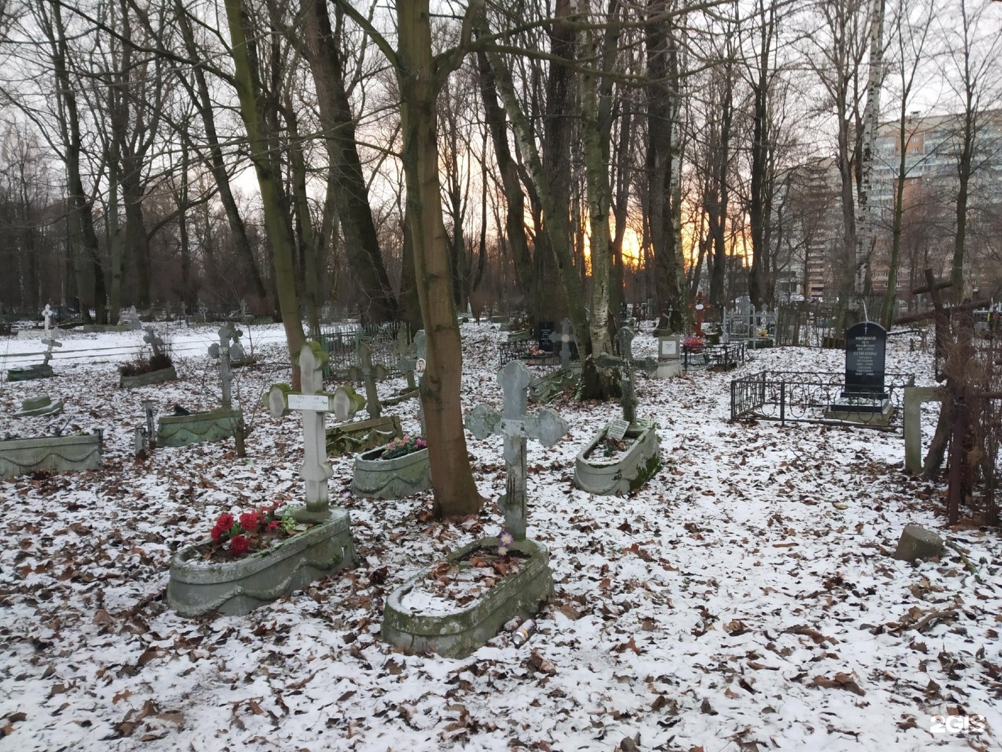 Кладбище остров Декабристов в Санкт-Петербурге