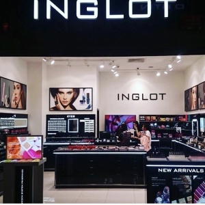 Фото от владельца INGLOT, магазин профессиональной косметики