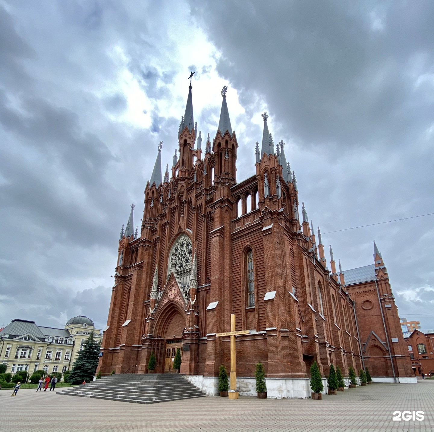 Католическая церковь в москве на малой грузинской