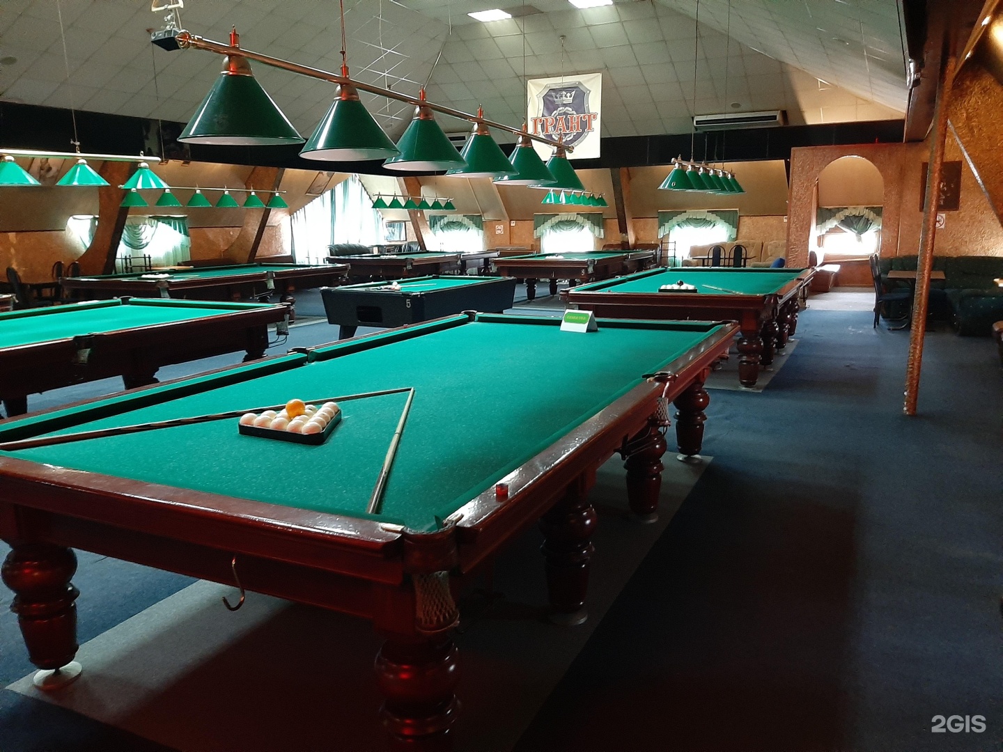 лучший бильярд в краснодаре. бильярдная акватория краснодар. бильярдный клуб медведково. акватория, краснодар, гаражная улица. бильярд краснодар.