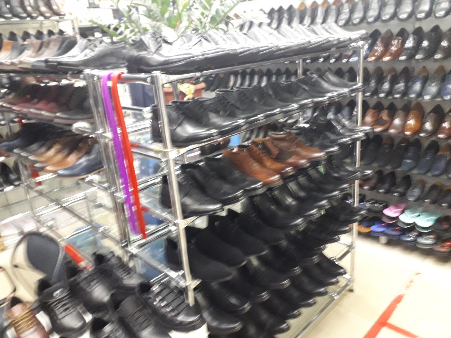 Купить обувь в ижевске. Магазины обуви в Ижевске. Кепки в Ижевске в магазине Пассаж.