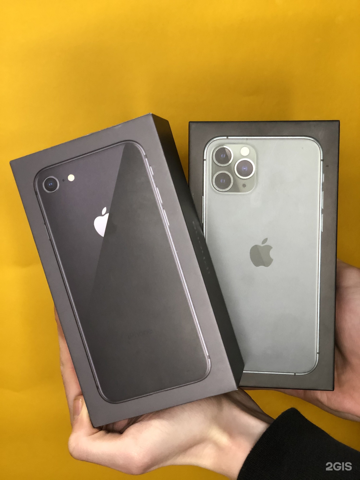 Чехол oneplus дизайн. Ван плюс. Ван плюс 11 про. Ван плюс 11 про. Смартфон oneplus 10 pro.
