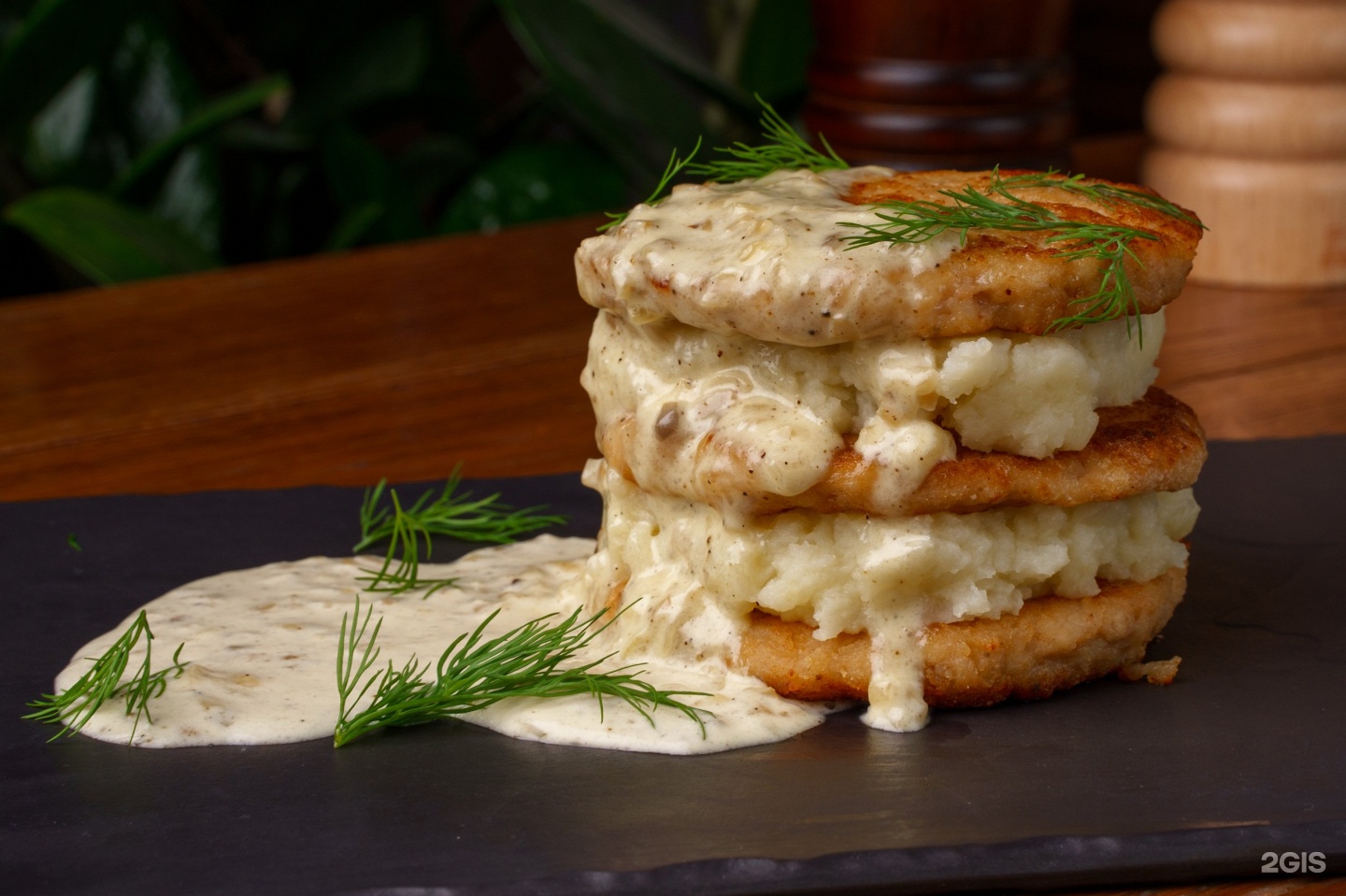 Эзо камергерский переулок. Эзо Грузинская кухня Покровка. ЭZO Грузинская кухня. Эзо Грузинская кухня Афимолл. Эзо Камергерский.