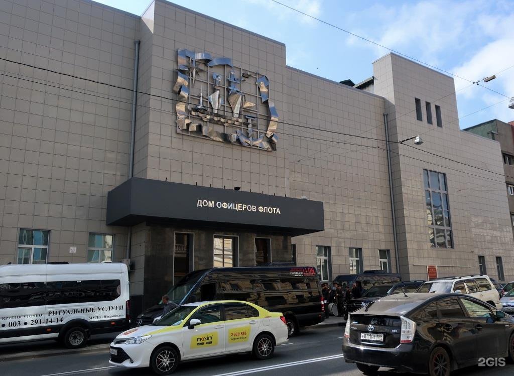 здание театра тихоокеанского флота. драматический театр тихоокеанского флота афиша.