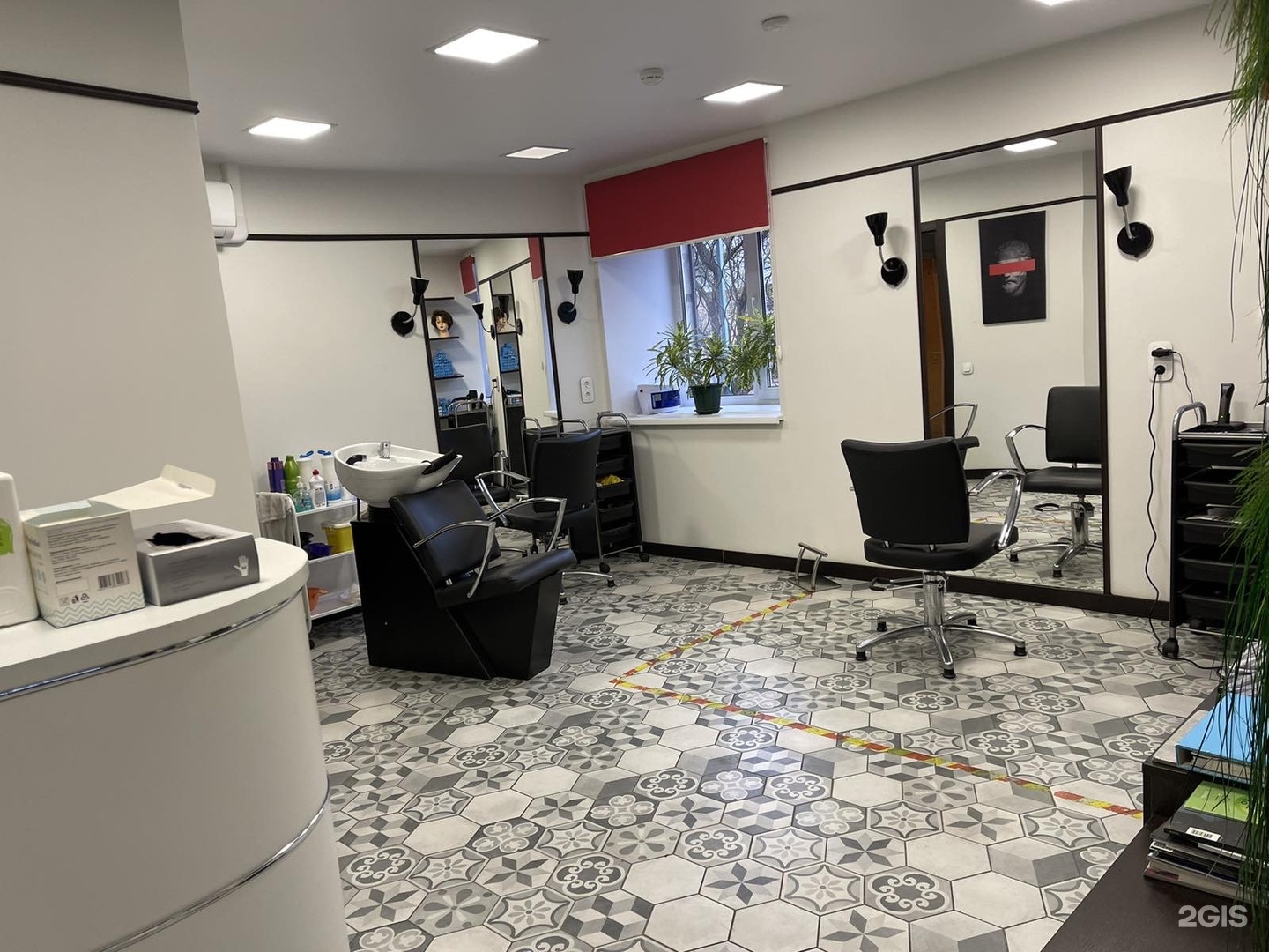 Парикмахерская триумф. Парикмахерская триумф. Триумф парикмахерская тула станиславского. Салон красоты триумф москва. Парикмахерская триумф.