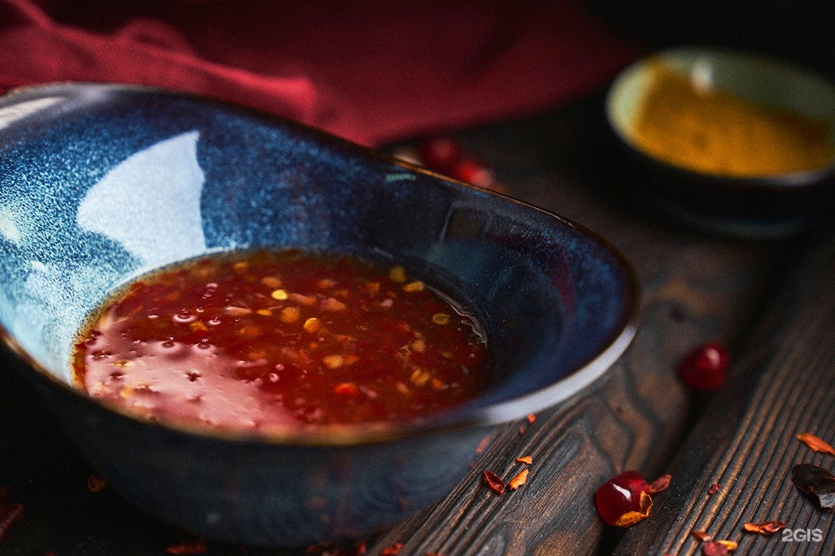 Лазджан. Лаза соус. Лаза Восточная кухня. Соус грузинский дворик. Грузинский соус с Шафран.