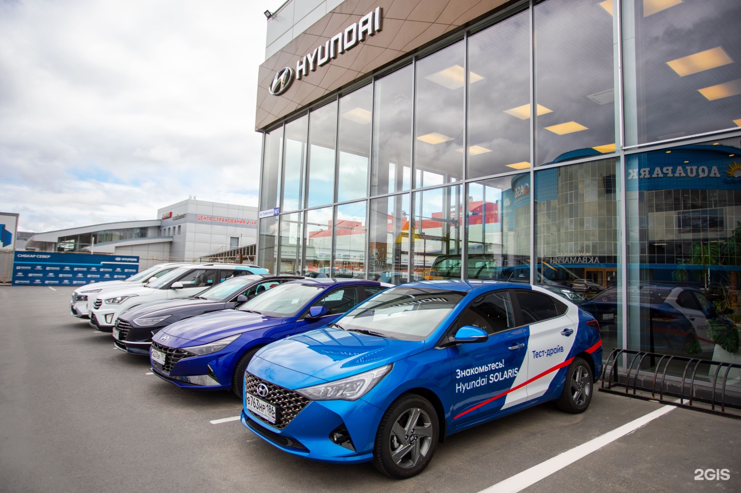 Дилеры хендай в спб. Hyundai дилер СПБ. Сибкар Нижневартовск Хендай.