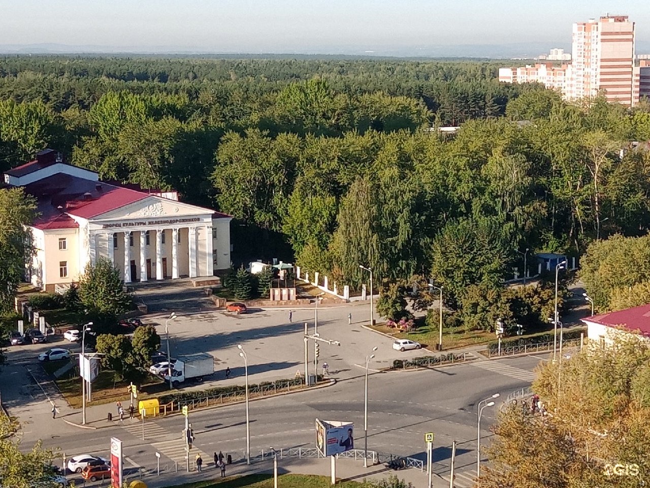 Улица дк железнодорожников. Винницкая область посёлок Томашполь. Томашполь Винницкая. Дубна левый берег. Дубна Центральная площадь.