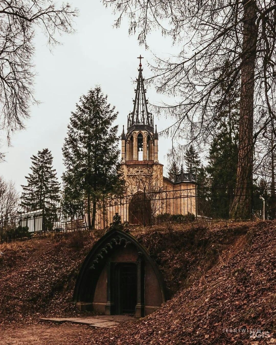 шуваловский парк церковь петра и павла