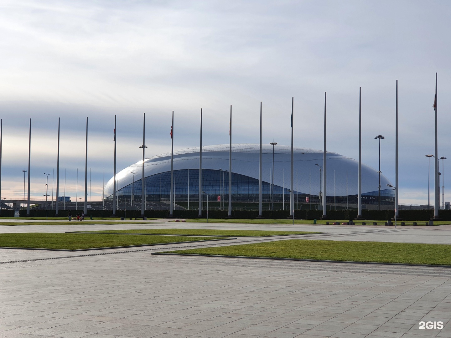 Ледовый дворец олимпийского парка. Олимпийский дворец сочи. Ледовый дворец олимпийского парка. Ледовый дворец большой сочи. Большая ледовая арена сочи.
