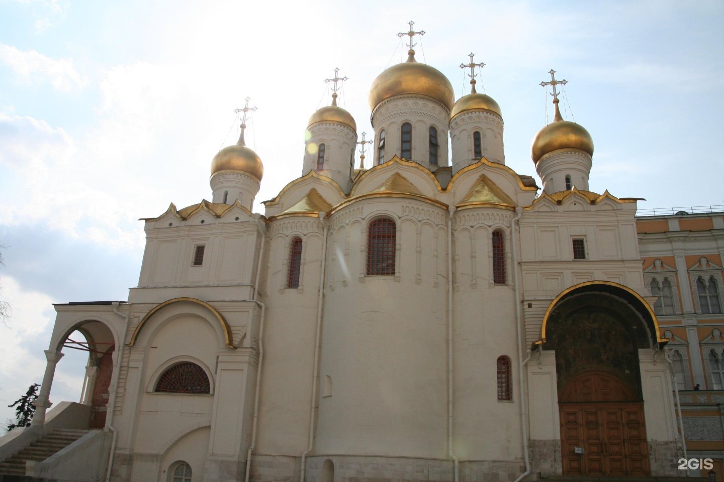 Благовещенский собор в Харькове ночью