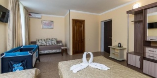 Лазаревское: Гостевой дом Белая березка