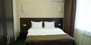 Сириус: Отель V&V