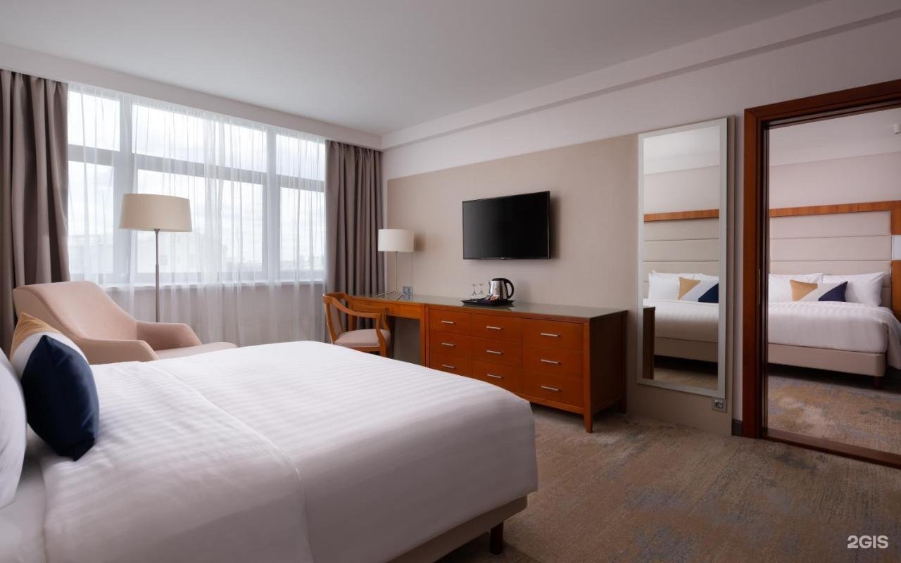 Courtyard marriott center. Отель Кортъярд Марриотт Москва. Courtyard Marriott Вознесенский. Отель Марриотт Вознесенский переулок 7. Отель Кортъярд Москва Сити центр.