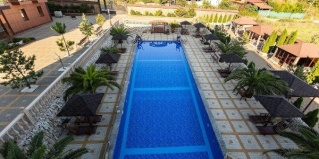 Черешня: Отель Империя гор