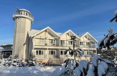 д. Большое Ивановское: Турбаза Корабль