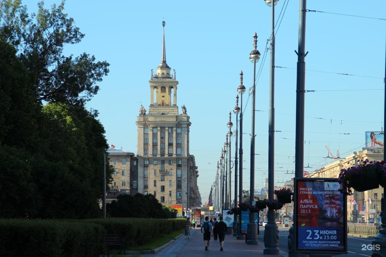 Московская 190. Московский проспект 190 дом со шпилем. Генеральский дом Санкт-Петербург Московский проспект. Дом со шпилем Санкт-Петербург. Дом со шпилем Московский пр.