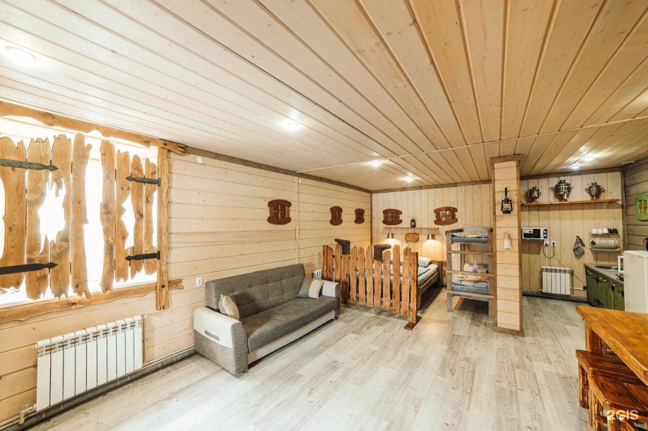 Гостевой дом три богатыря великий устюг. Гостевой дом три богатыря. Гостевой дом три богатыря. Три богатыря пушкинские горы. Гостевой дом три богатыря великий устюг.