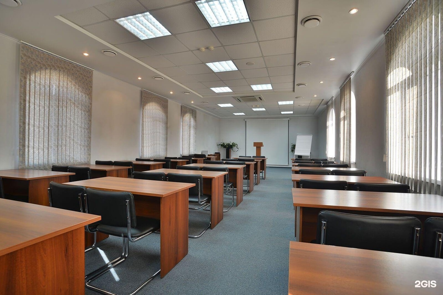 красный путь 153 3. кафе камелот в омске. камелот баня в омске. красный путь 153 театр. гостиница камелот йошкар-ола.