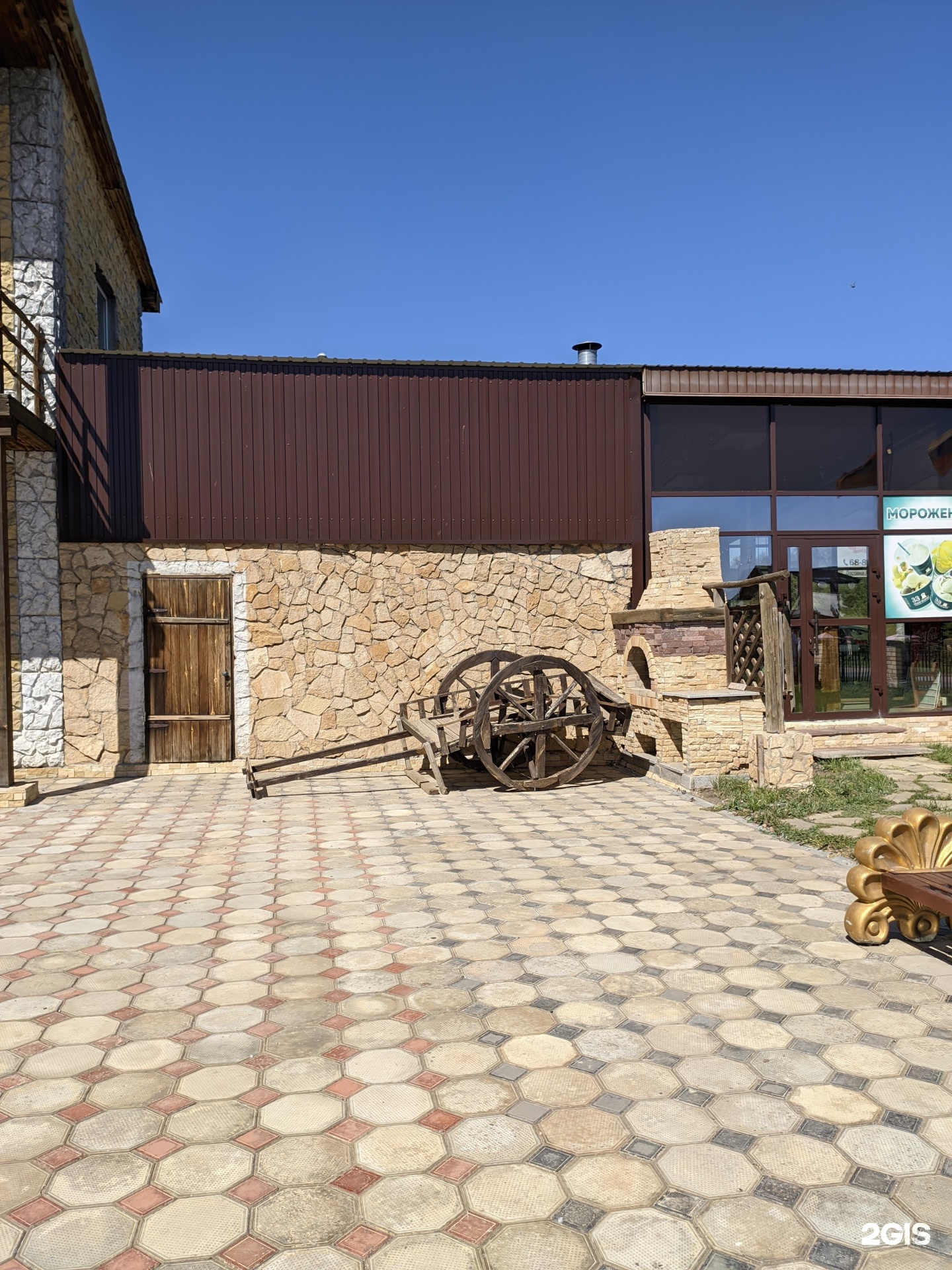 ресторан армянский дом. армянский дом саларьево. ресторан армянский дом на шаболовке. ресторан ереван в москве шаболовка. иджеван гетаовит резорт.