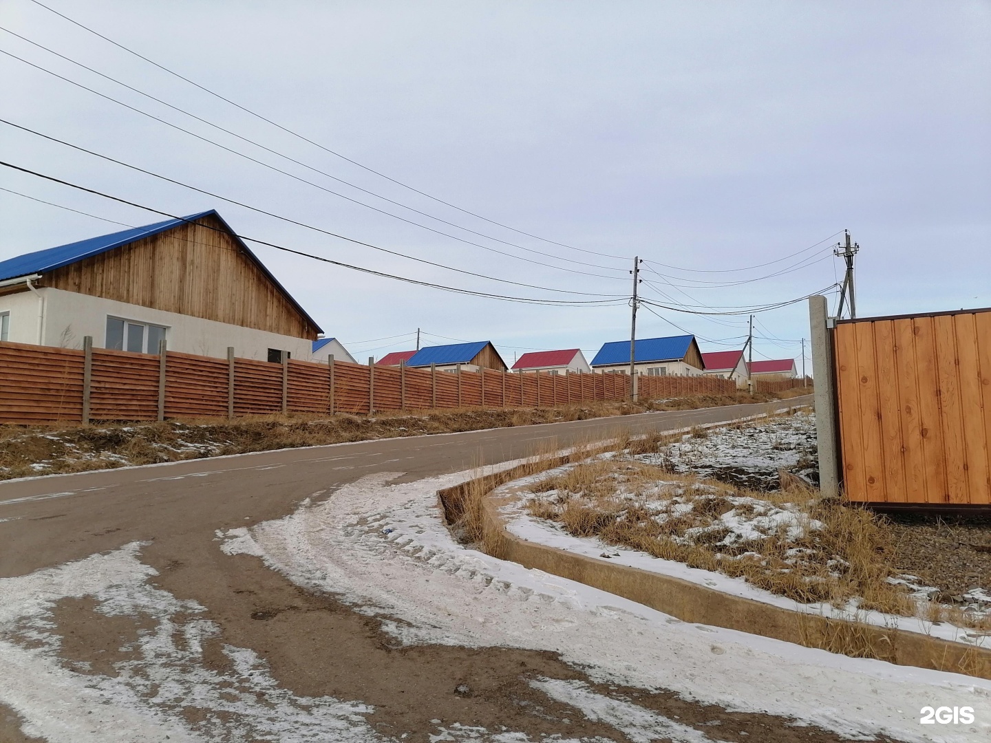 Солонцы красноярск. Малые Никитки Солонцы. Солонцы Красноярский край. Солонцы малые Никитки автобус. Сказочный замок, посёлок Солонцы.