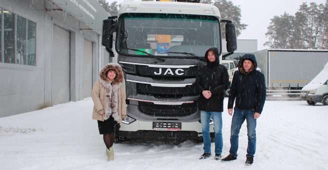 Jac-Екатеринбург, официальный дилер, Грузомолл, Берёзовский тракт, 9, Березовски