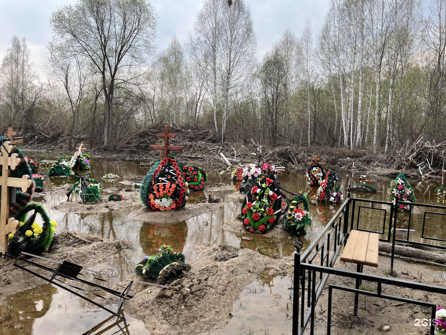 Южное кладбище Новосибирск. Кладбище Южное Новосибирск Академгородок. Южное кладбище Боденским озером. Южное кладбище Томск.