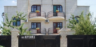 Витязево: Гостевой дом Кормал