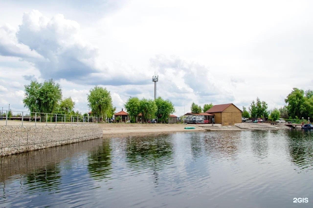 Турбаза Покровская слобода, Энгельсский район, Генеральское село, Покровская  слобода — цена, фото, отзывы и адрес отеля | забронировать на Отелло