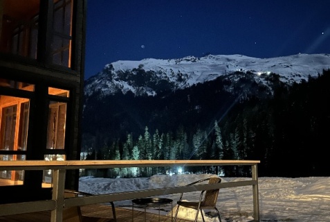 Домбай: Гостевой дом Холидей Хоум