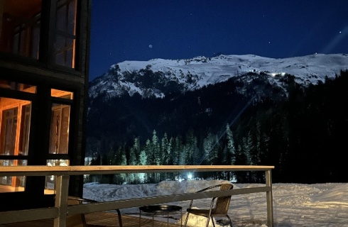 кп. Домбай: Гостевой дом Холидей Хоум