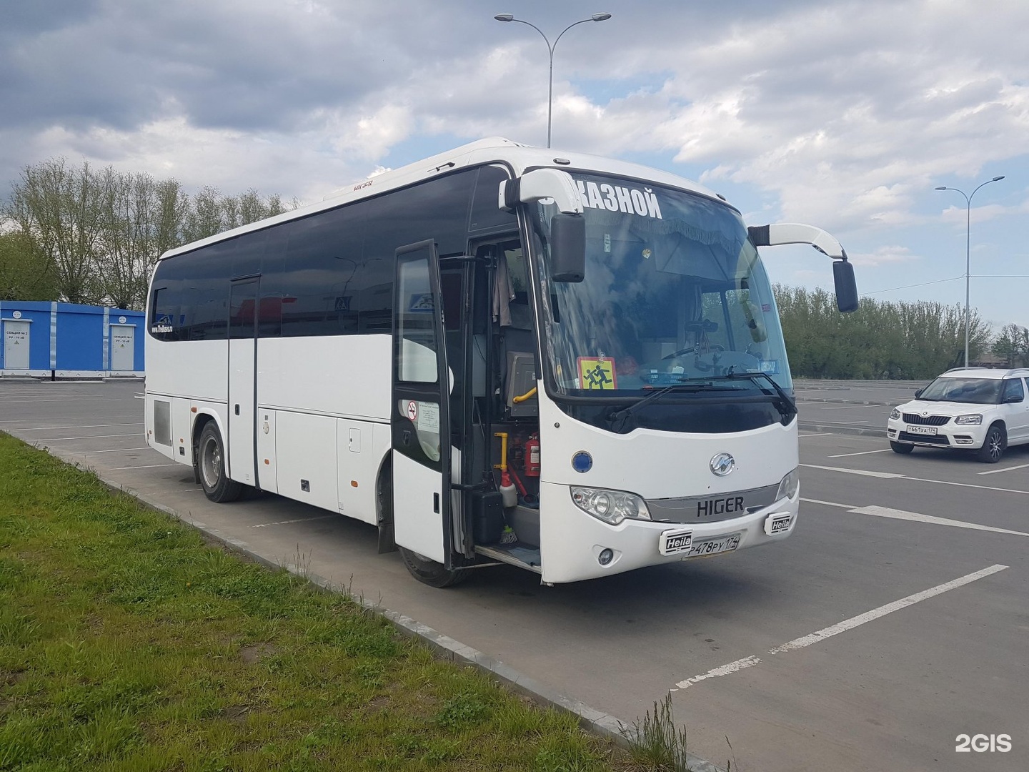 Автобус хайгер. Higer klq6826q. Автобус Higer 6826. Автобус Higer KLQ 6826. Хагер 6826.