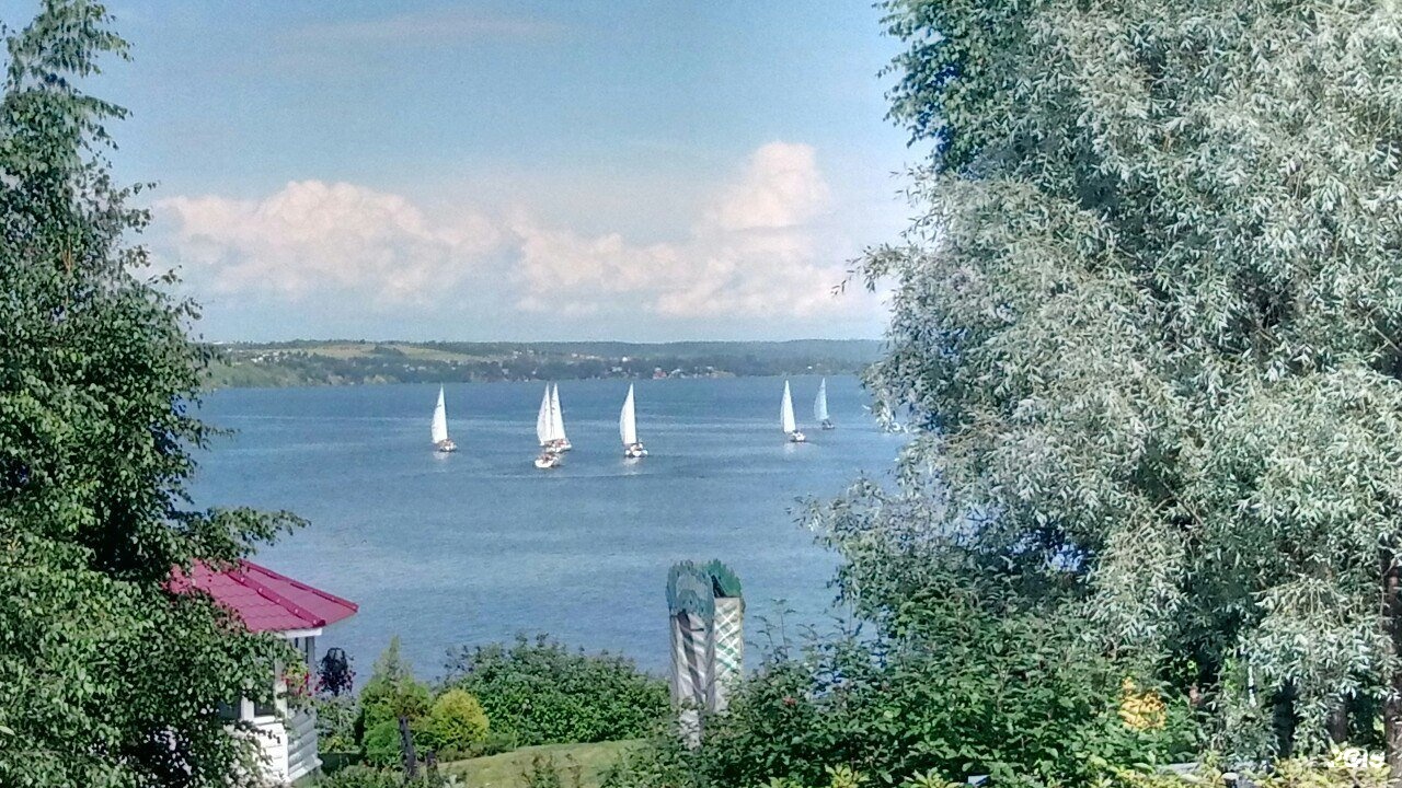 Яхт-клуб волна Пермь. Яхт-клуб волна фото. Волна Пермь яхт-клуб беседки.