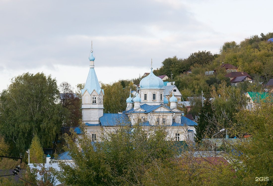 Крестовоздвиженский храм уфа. Церковь в Нижегородке Уфа. Лесопильная 2 Уфа. Крестовоздвиженский храм Уфа внутри.
