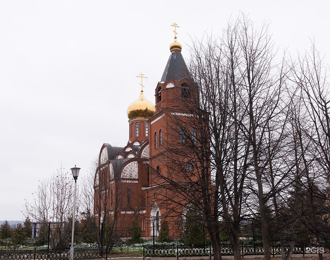 Алексеевка уфимский. Храм Алексеевка Уфимский район. Церковь в Алексеевке Уфа. Спасский храм Алексеевка. Село Алексеевка Уфимский район.