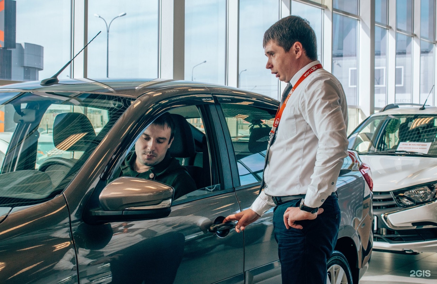 Авто с господдержкой список автомобилей. Госпрограмма автомобиль. Первый авто госпрограмма. Машина в автокредит. Льготное автокредитование.