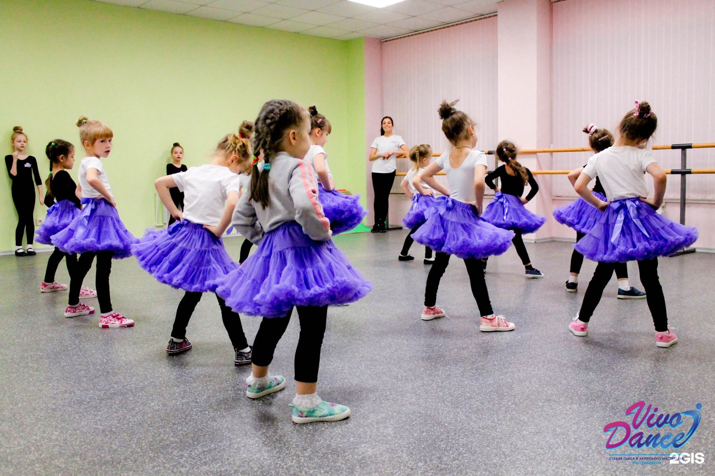 Студия лета. Школа танцев Аиша. Top Dance танцевальная студия танец куклы. Студия лето Сургут. Лига дэнс дети Уфа.