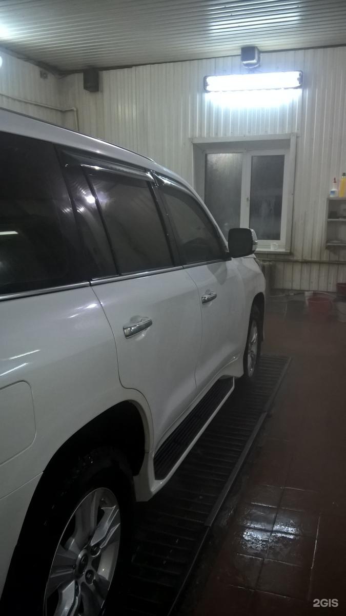 радостный автомойщик. автомойка дельфин фото. автомойка белокуриха. азс лукойл белокуриха. автомойка водолей белокуриха.