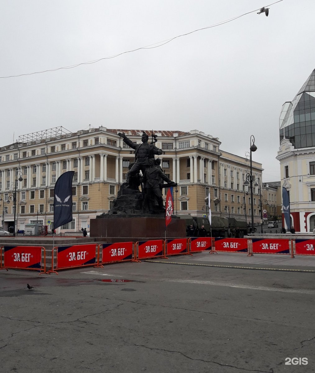 Дальневосточный рыбохозяйственный университет владивосток. Памятник Николаю i Исаакиевская площадь. Синий мост на Исаакиевской площади. День города Волгоград.