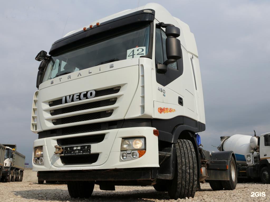 Фирма трак. Ивеко Стралис 2012 белая. Iveco Stralis White.