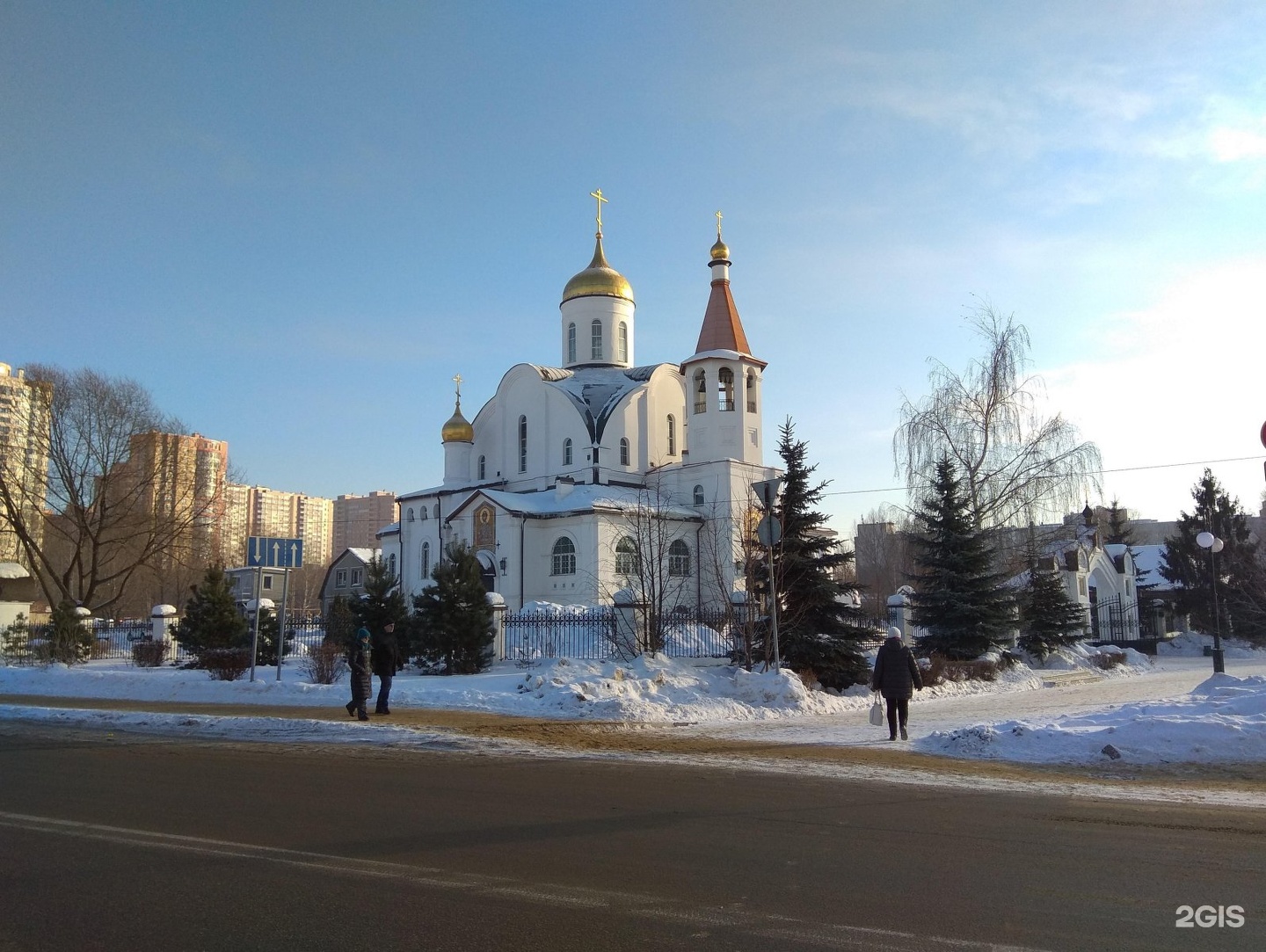 Храмы реутова. Церковь Казанской иконы Божией матери Реутов. Церковь Реутов и Новокосино. Храм Казанской иконы Божией матери в Реутово зимой. Церковь на Суздальской г Реутов.