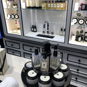 Фото от владельца Jo Malone, сеть бутиков селективной парфюмерии