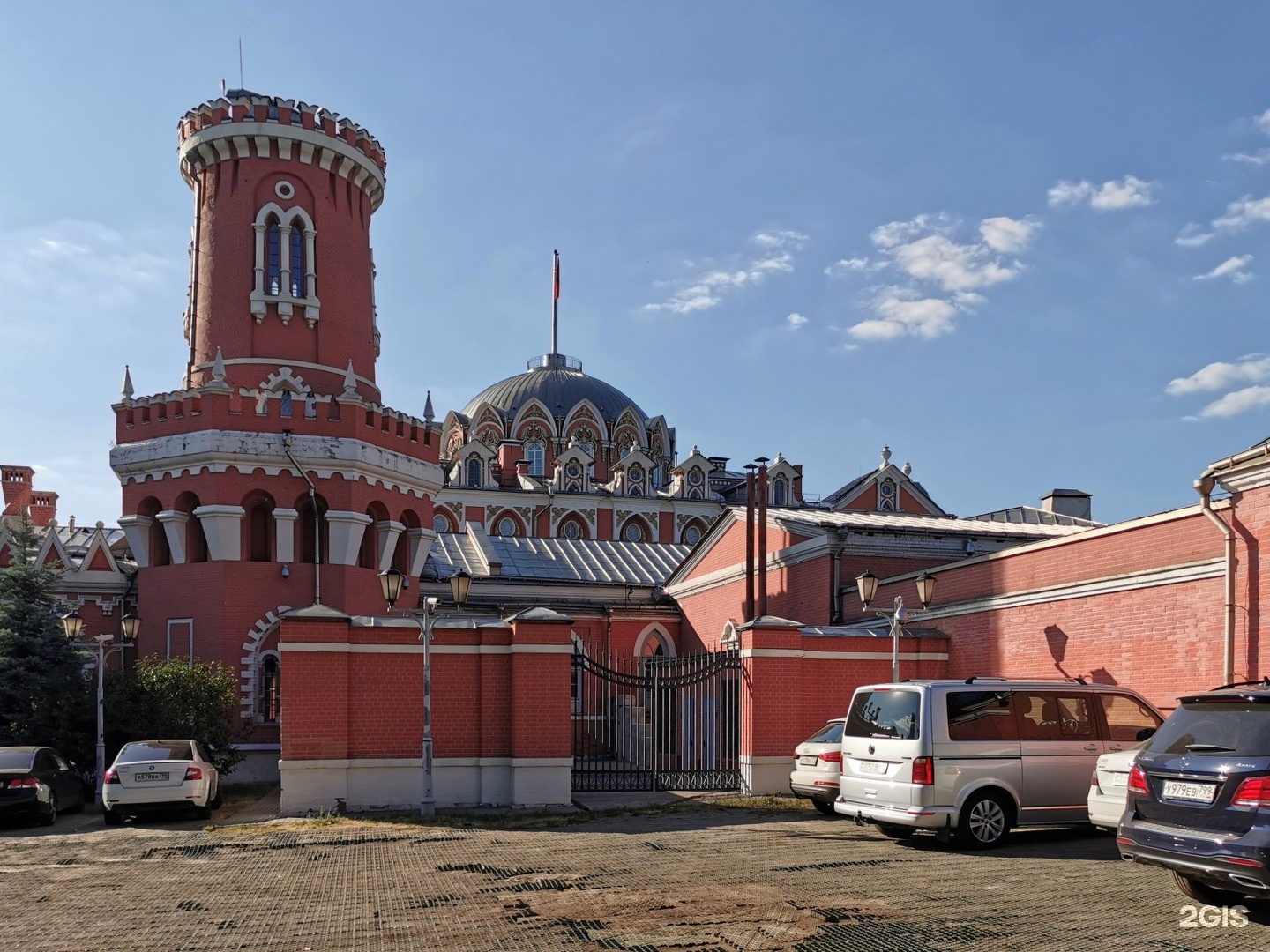 Ленинградский проспект 40. Петровский путевой дворец, Москва, Ленинградский проспект, вл40с6. Путевой дворец Ленинградский пр-т д 40. Остановка путевой дворец.