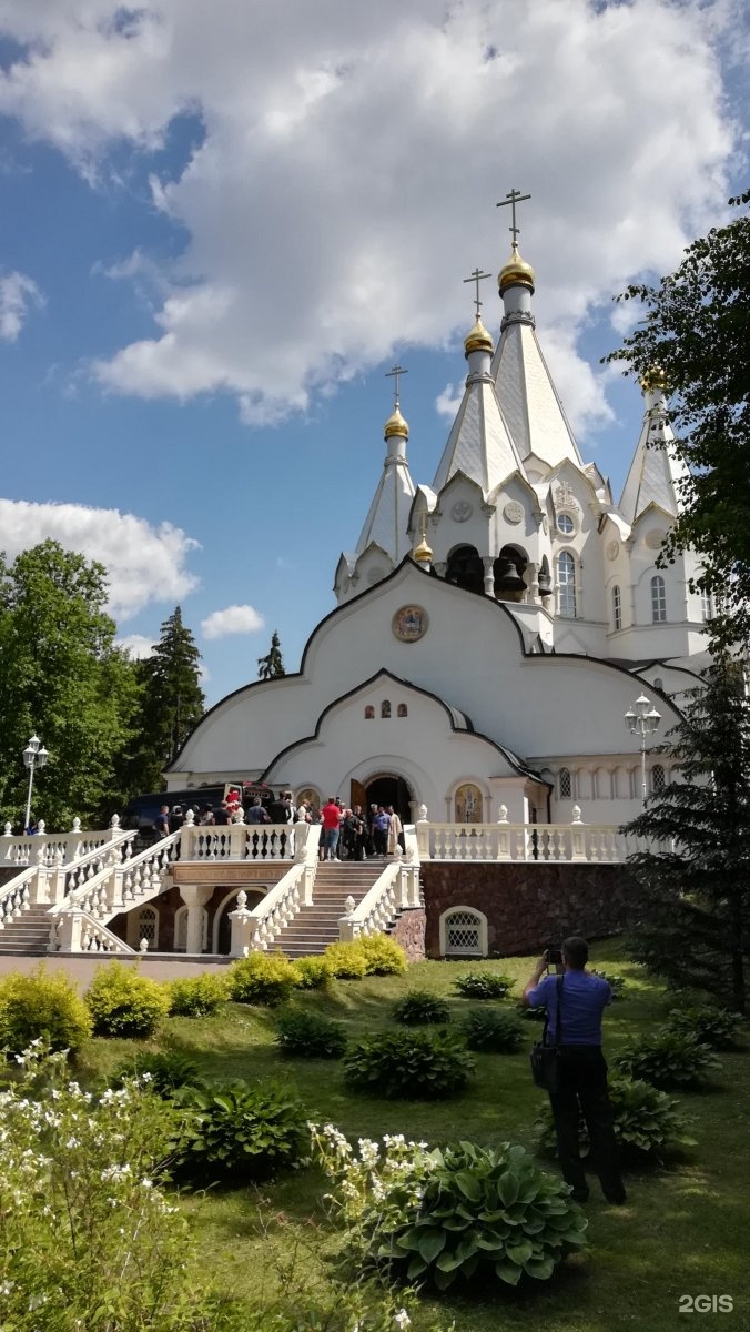 Храм новомучеников и исповедников российских в строгино