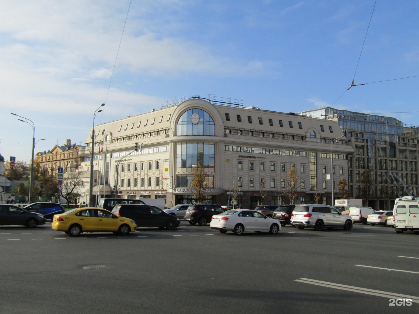 Дом 12 на садовой. ТЦ Садовая галерея на Сухаревской. Москва малая Сухаревская площадь. Малая Сухаревская площадь дом 12. Малая Сухаревская площадь 12 медицинский центр.