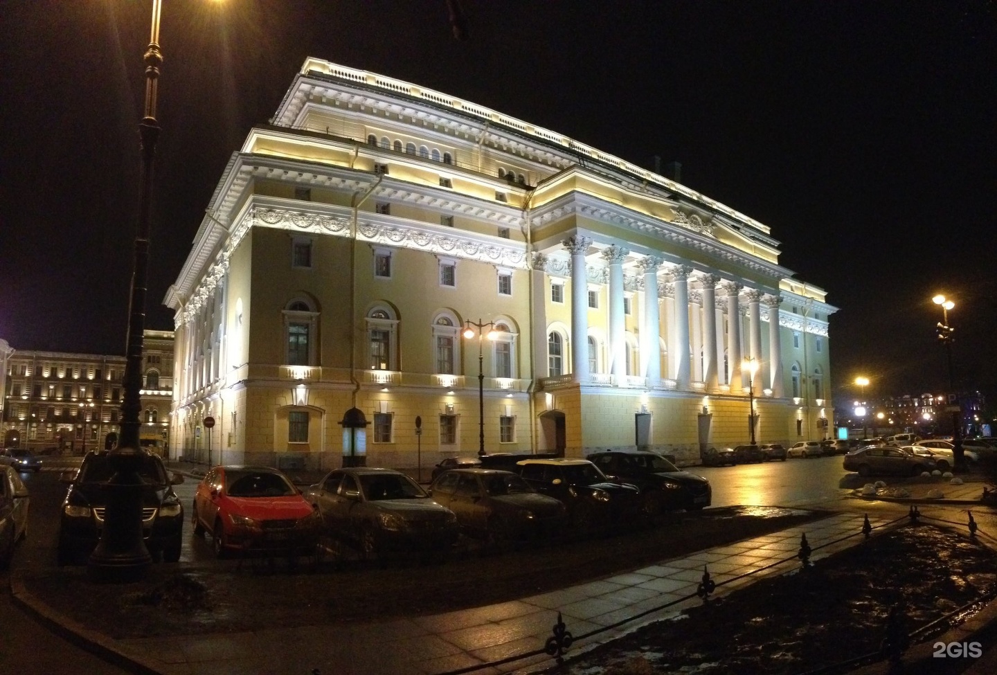 Санкт петербург theatre square
